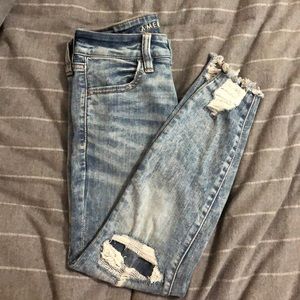 American Eagle cropped distressed jeans